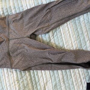 Lululemon Athletica Gray Patterned Leggings